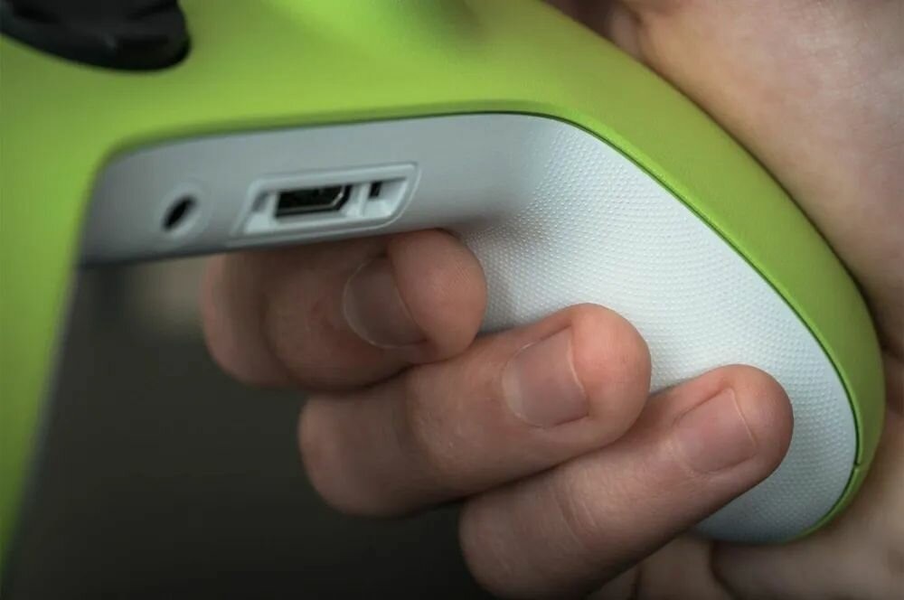Геймпад Microsoft беспроводной Xbox Wireless Controller Series S/X/ONE/PC (Electric Volt)