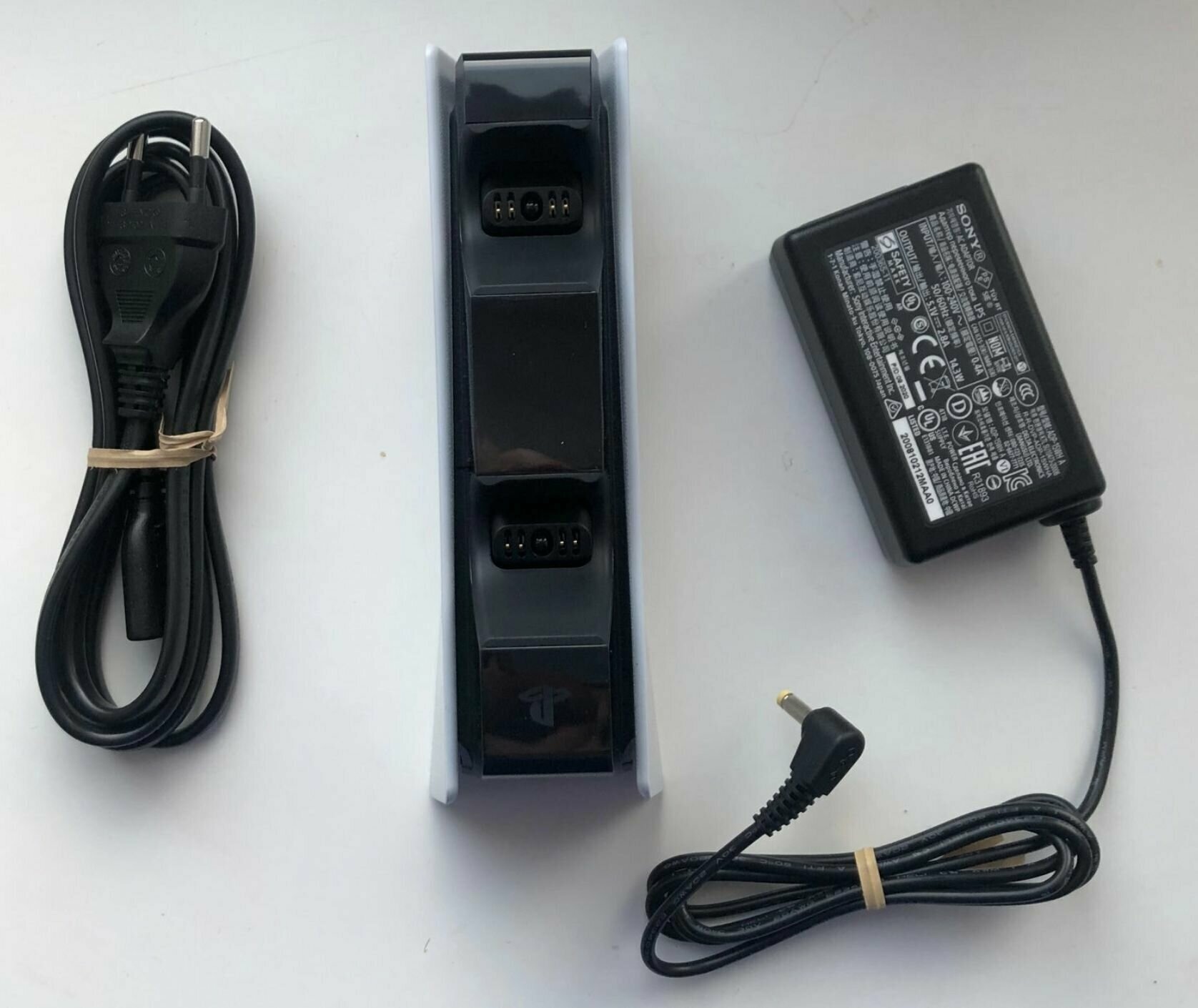 Зарядная станция Sony DualSense для PS5 (CFI-ZDS1)